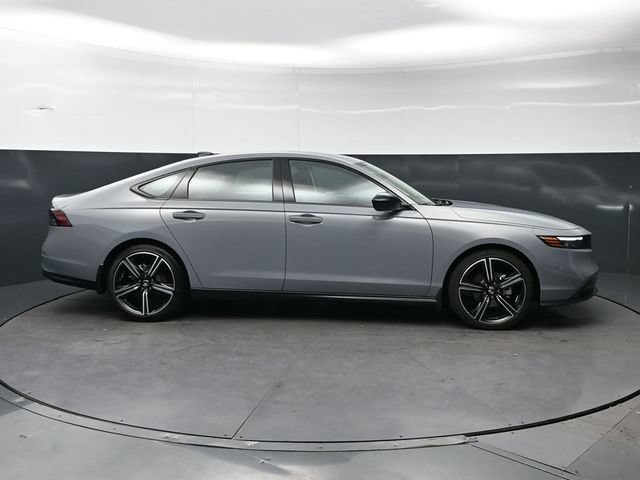 Certified Used 2026 Urban Gray Pearl Honda SE image 40