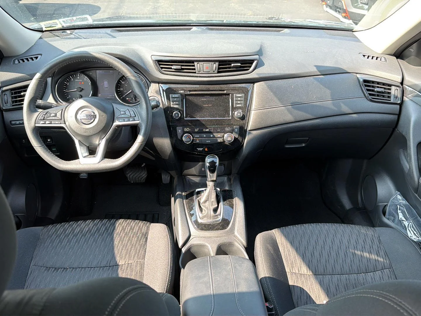 Used 2020 Midnight Pine Metallic Nissan SV image 19