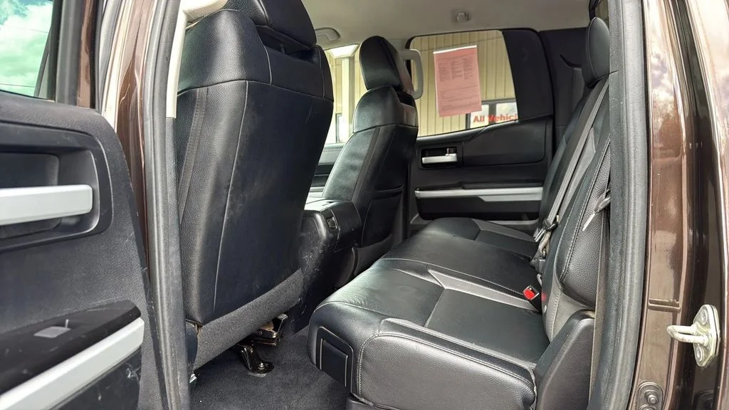 Used 2019  Toyota Limited image 9