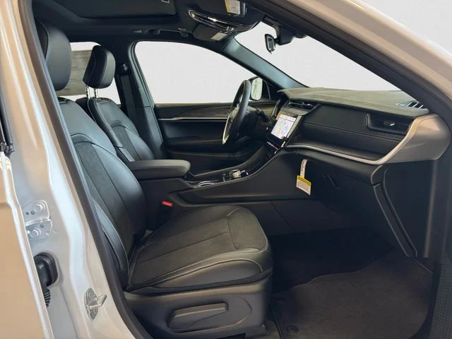 New 2026 Bright White Jeep LAREDO ALTITUDE 4X4 image 16