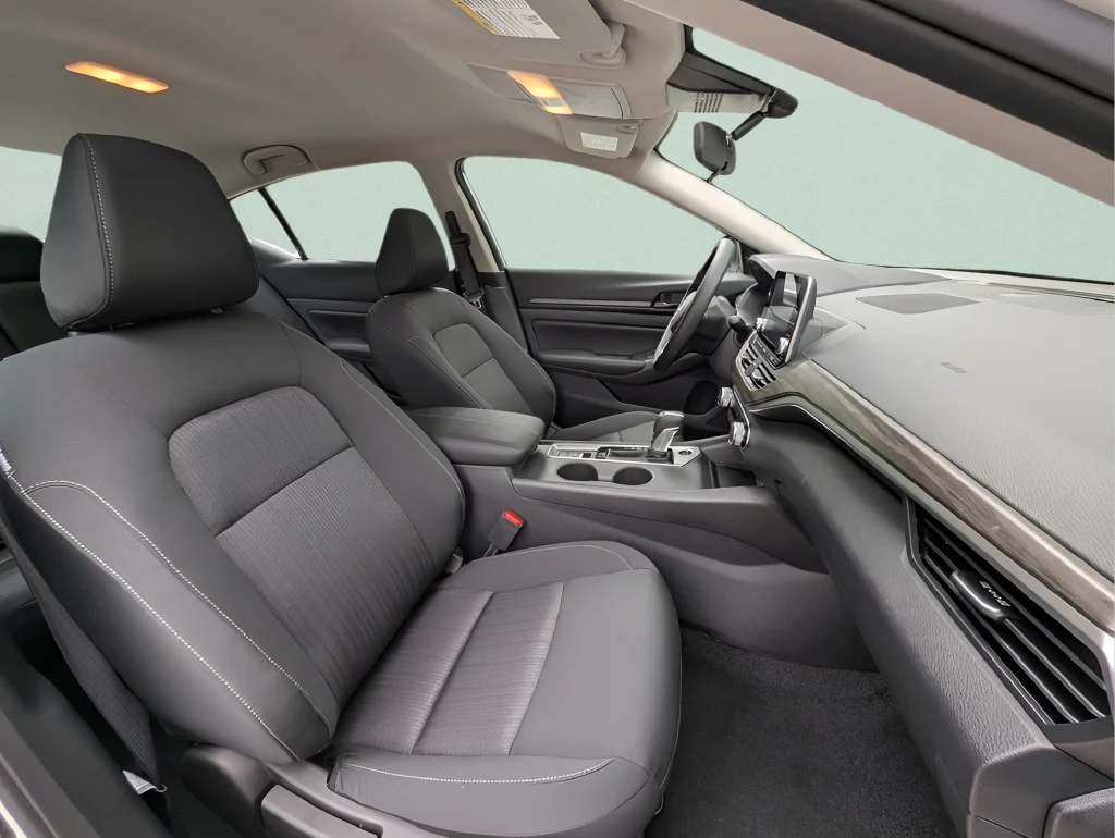 New 2026 White Nissan 2.5 SV image 24