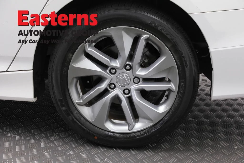 Used 2020 White Honda LX image 31
