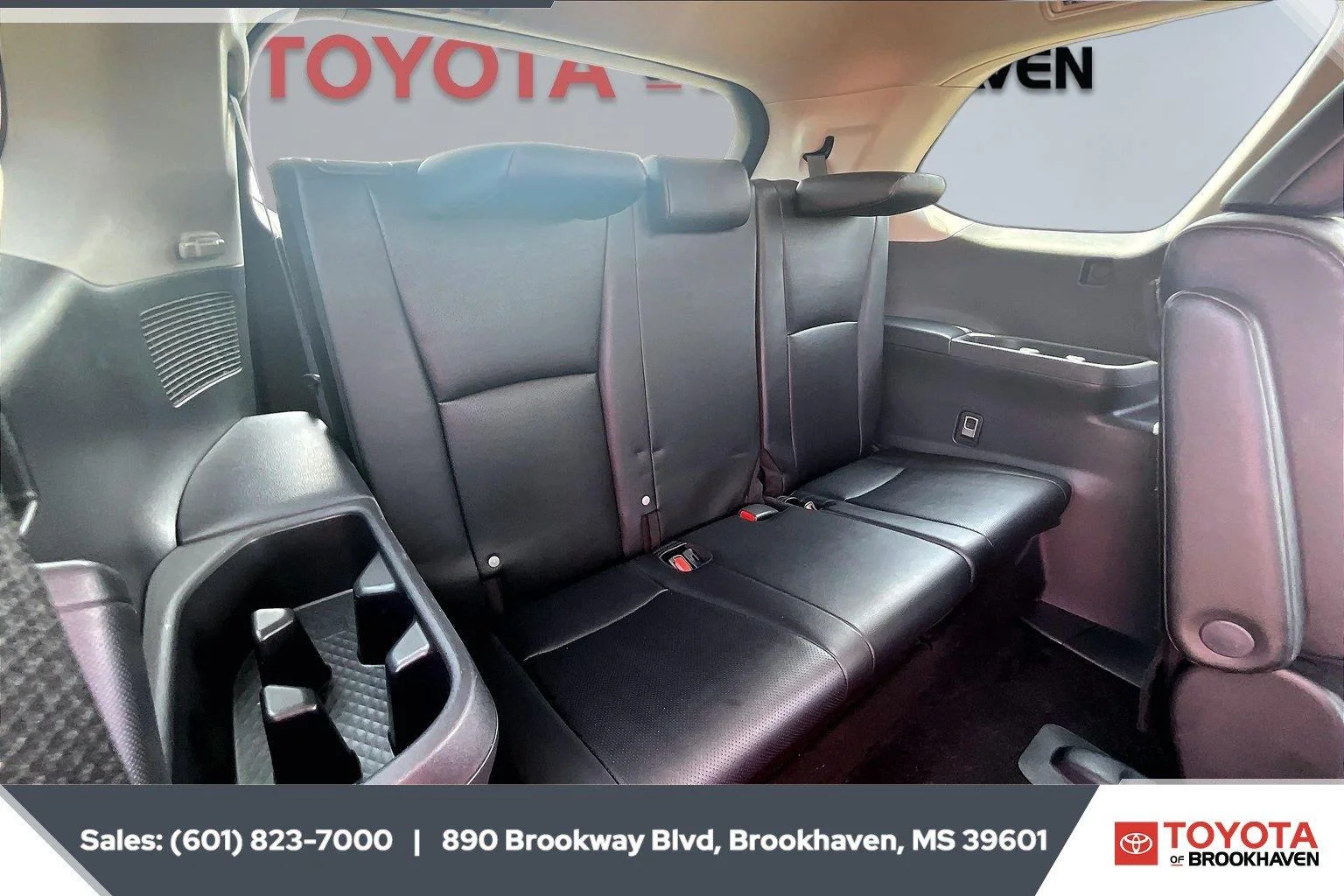 Used 2025 Storm Cloud Toyota XLE image 21