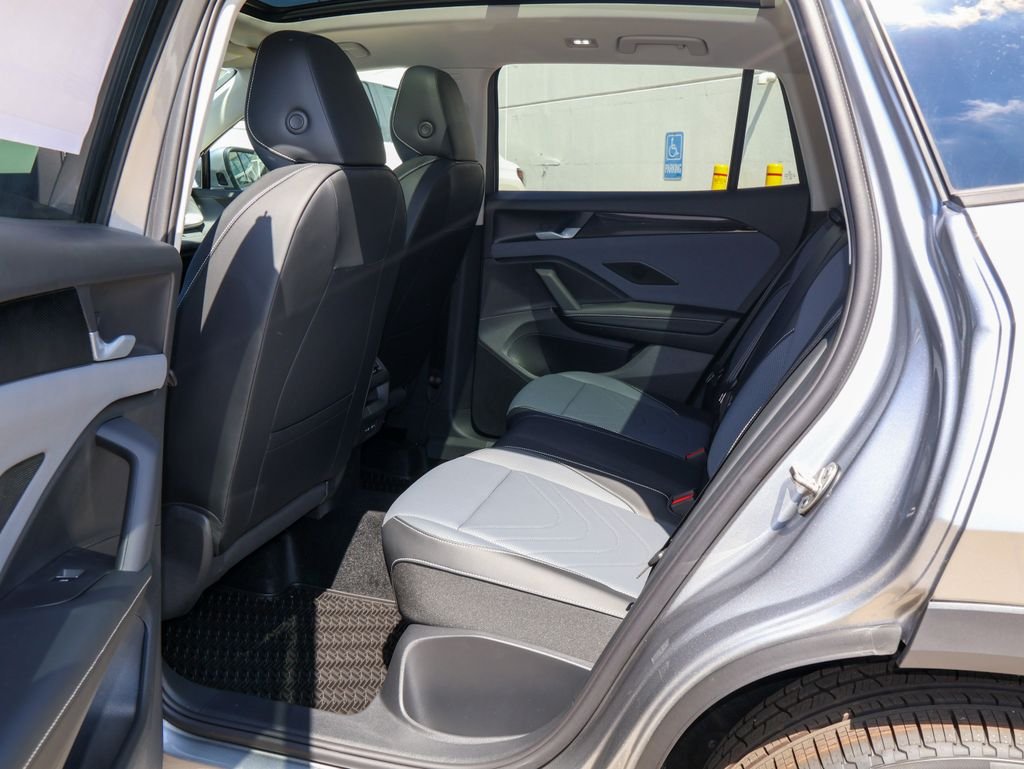 New 2026 Silver Volkswagen 2.0T SE image 13
