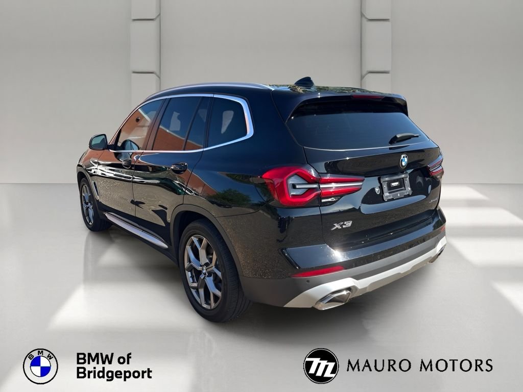 Used 2022 Black BMW xDrive30i image 6