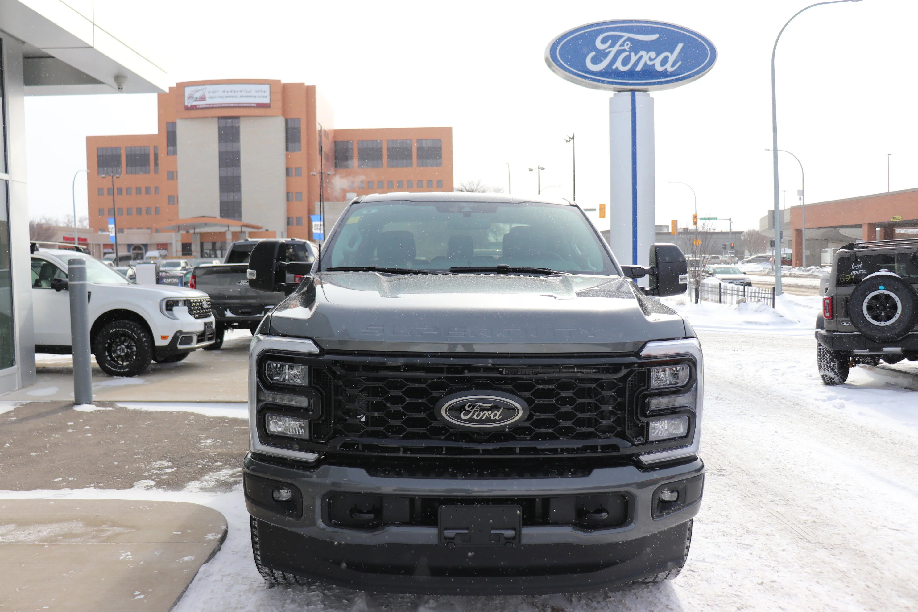New 2026 Carbonized Grey Metallic Ford XLT image 2