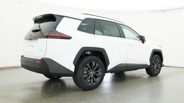 New 2026 Ice Cap Toyota XLE Premium image 17