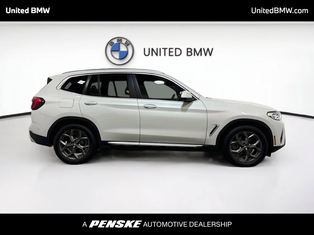 Used 2023 Mineral White Metallic BMW sDrive30i image 4