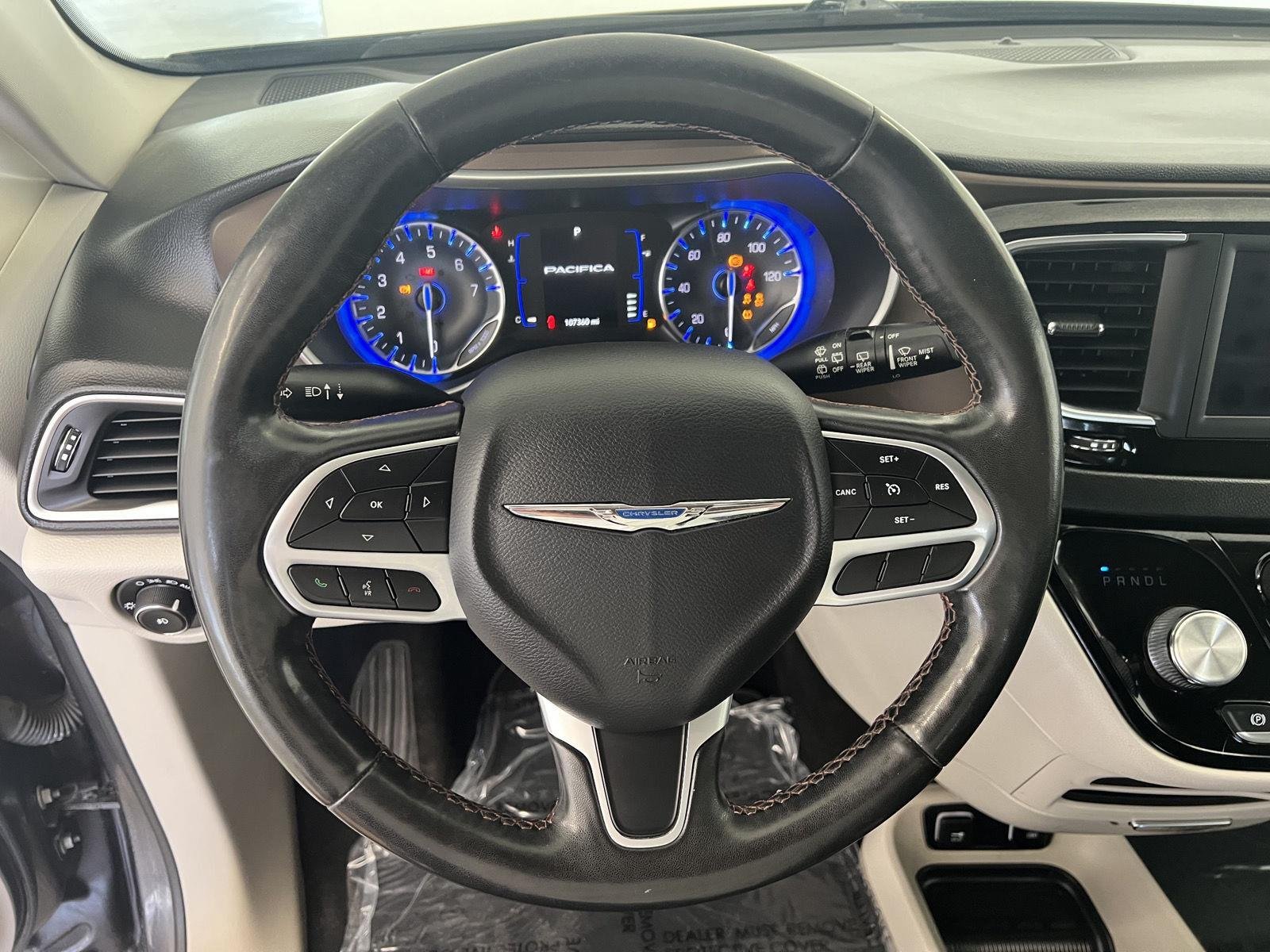2019 Chrysler Pacifica Touring L - Photo 16