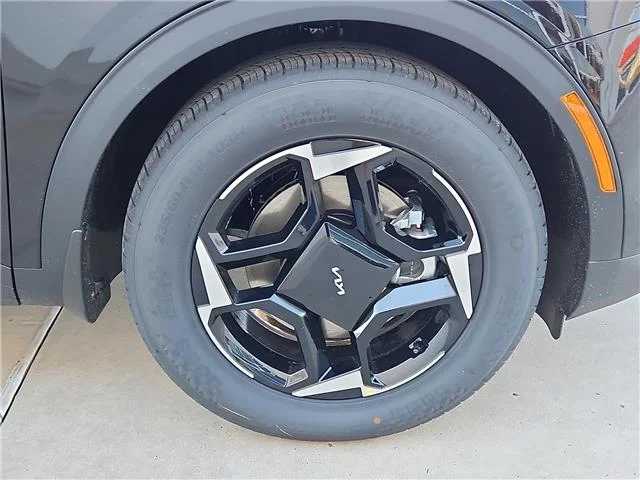 New 2027 Ebony Black KIA EX Front-Wheel Drive image 5