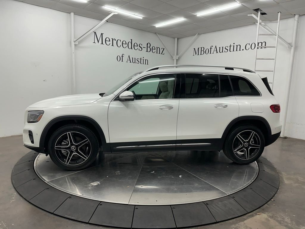 New 2026 Polar White Mercedes-Benz GLB 250 image 4