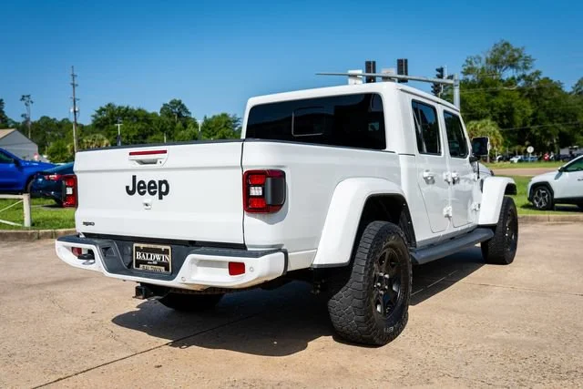 Used 2022 Bright White Clearcoat Jeep High Altitude image 4