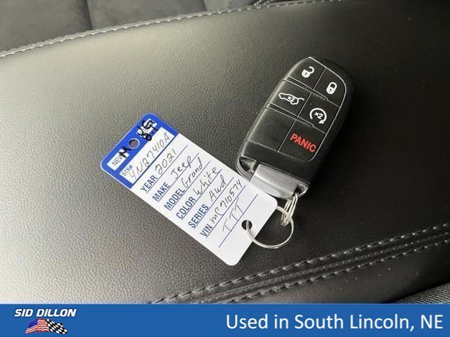 Used 2021 Bright White Clearcoat Jeep Laredo X image 8