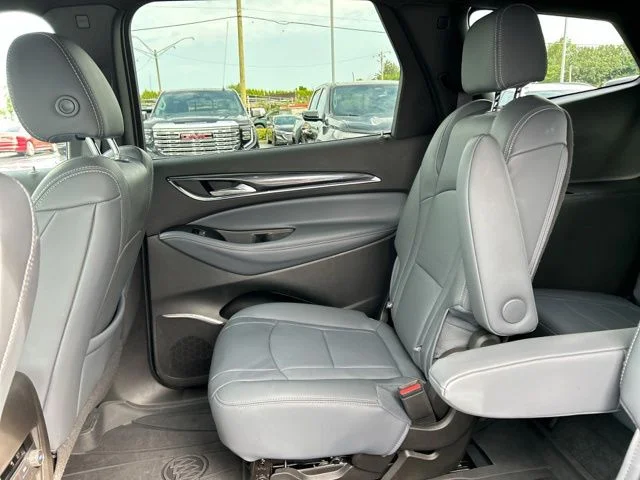Used 2023 Black Buick Essence image 19
