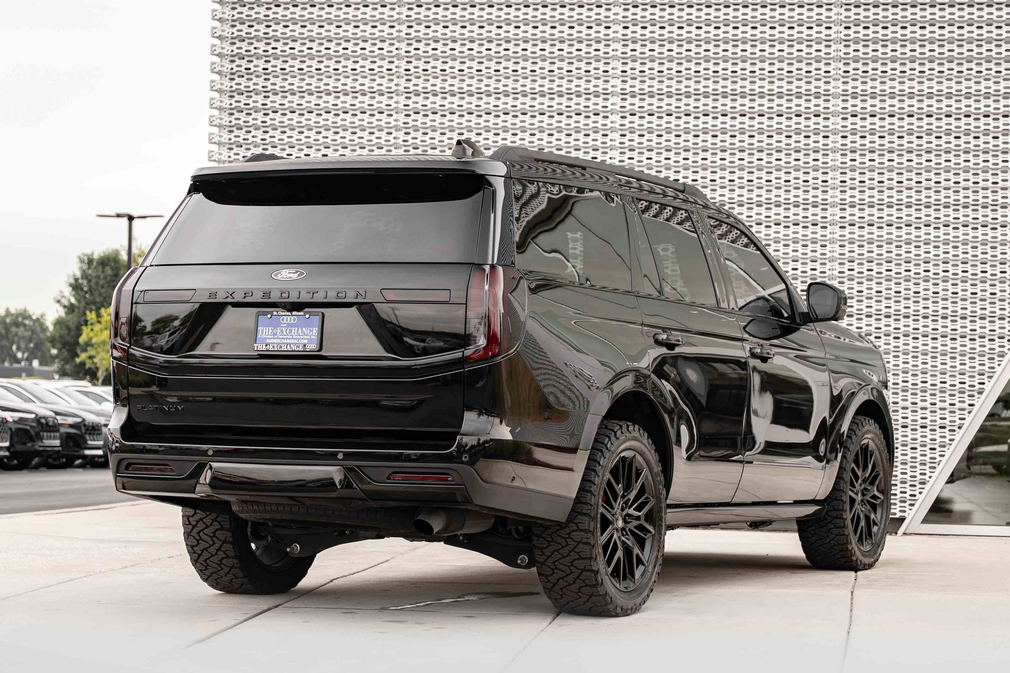 Used 2025 Agate Black Metallic Ford Platinum image 4