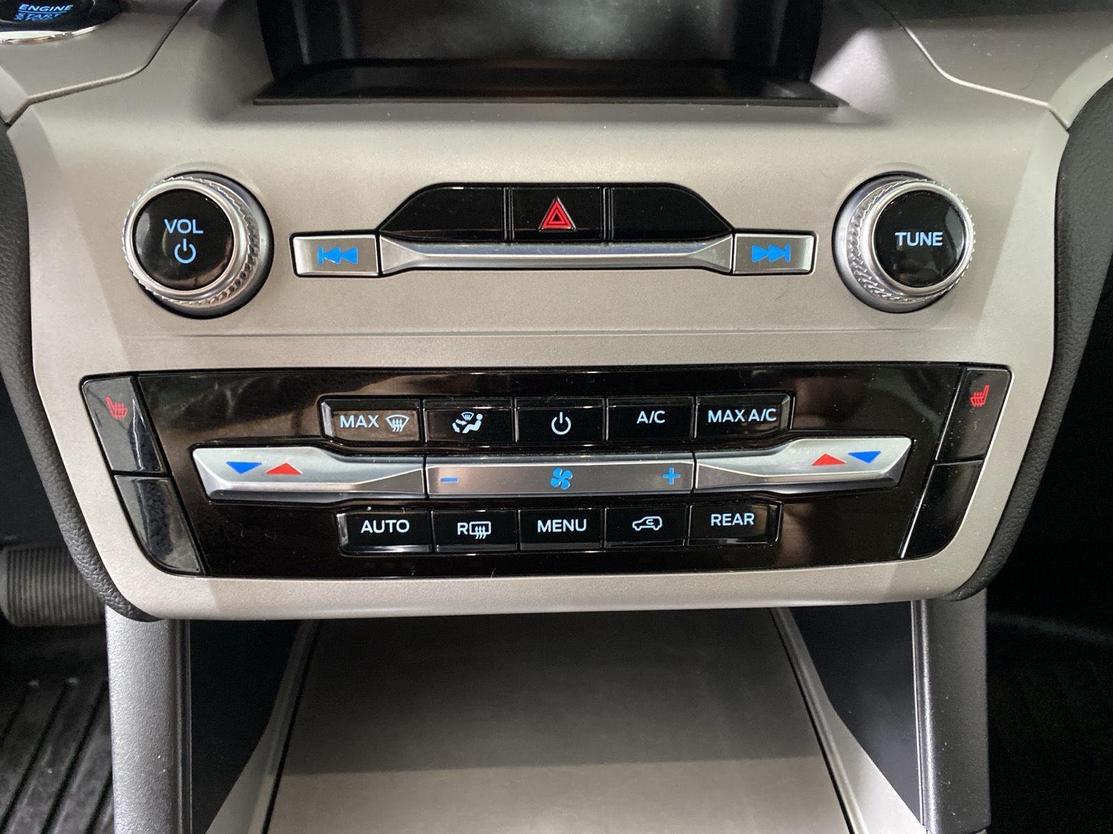 Used 2023 Agate Black Ford XLT image 22