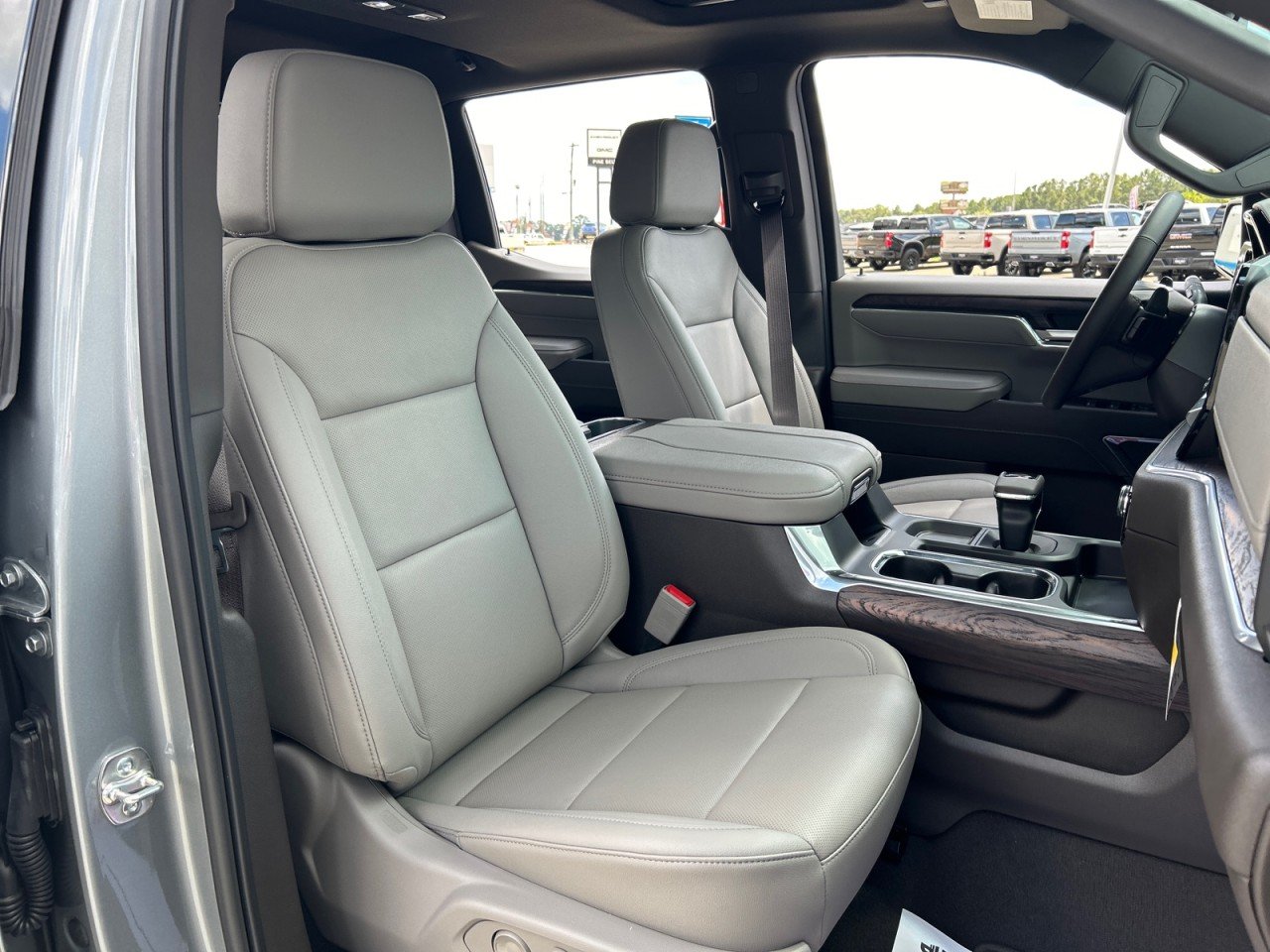 2026 GMC Sierra 1500 SLT - Photo 20