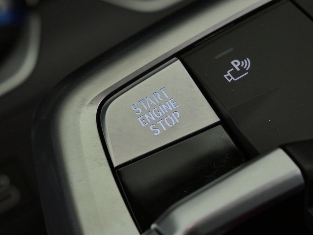 Used 2026 Alpine White BMW xDrive28i image 47