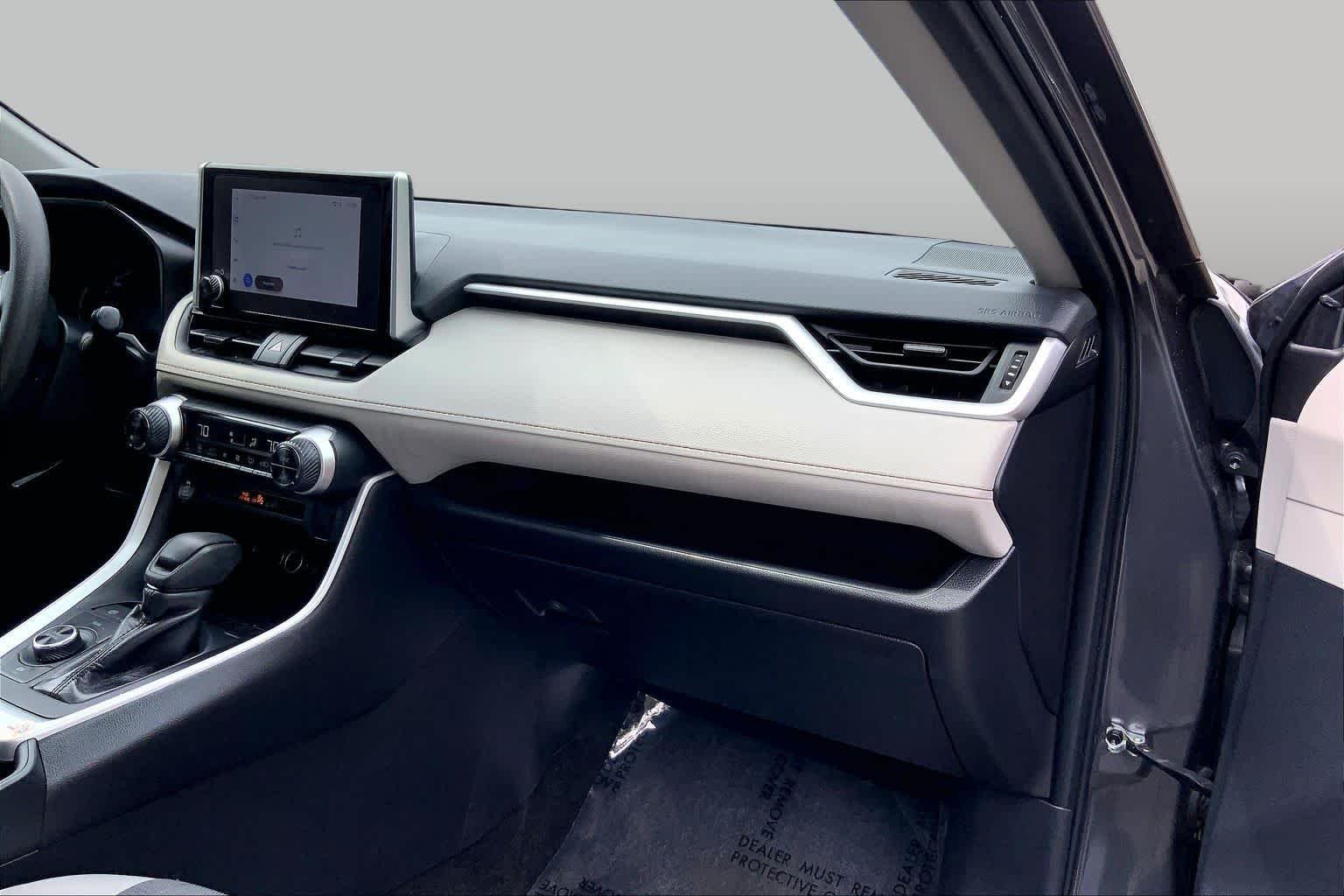 Used 2024 Magnetic Gray Metallic Toyota Hybrid XLE image 19