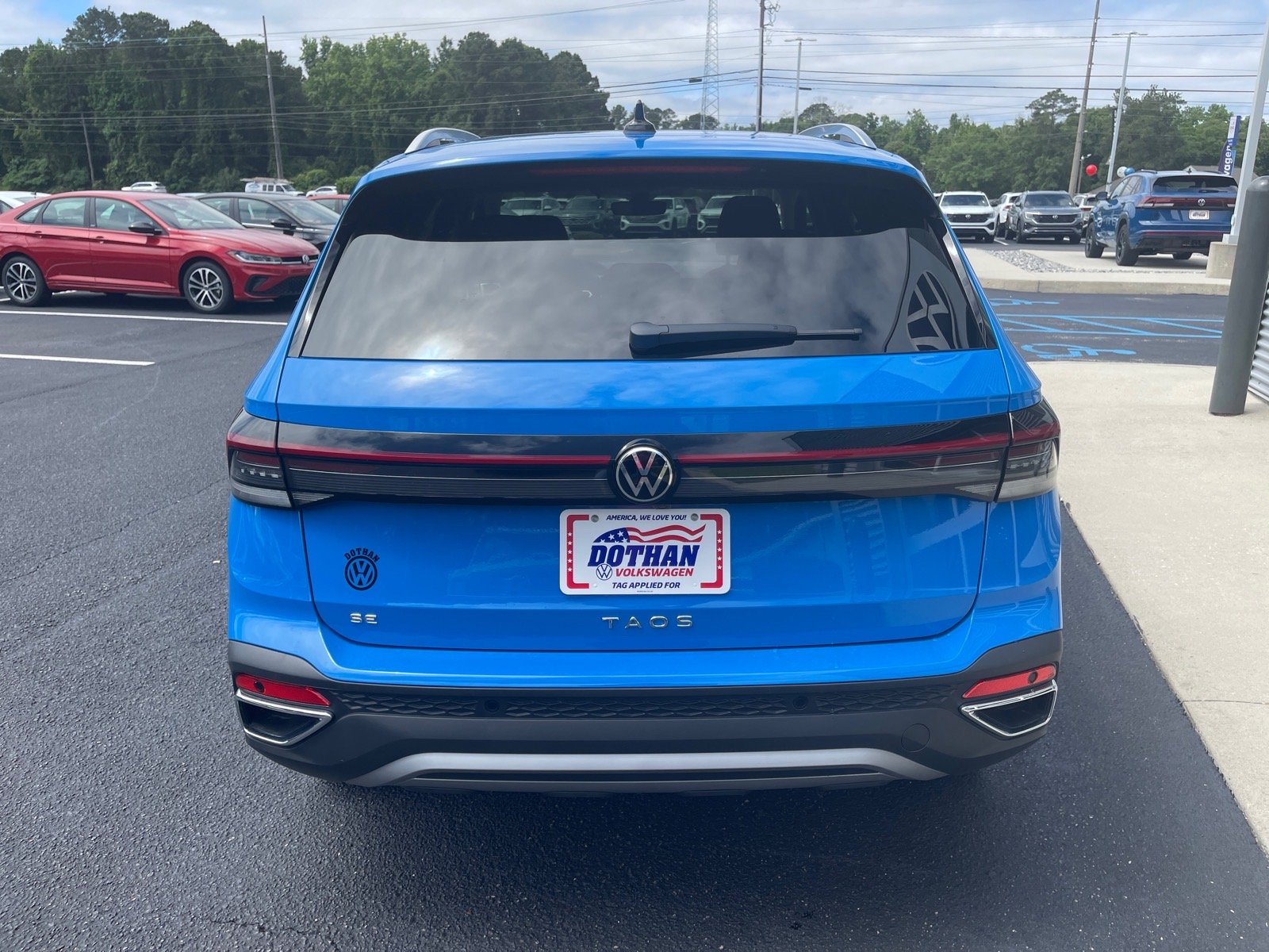 New 2026 Cornflower Blue Volkswagen SE image 13