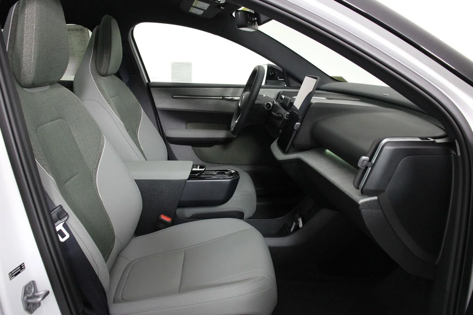 New 2026 White Volvo Twin Motor Performance Plus image 10