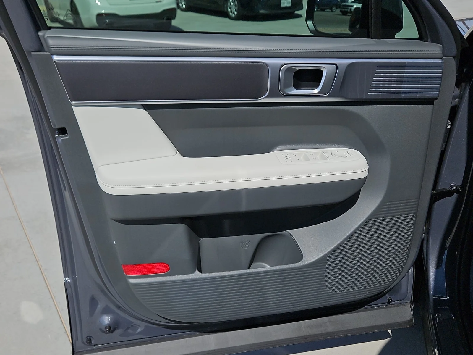 New 2027 Ecotronic Gray Hyundai SEL 4dr Front-Wheel Drive image 12