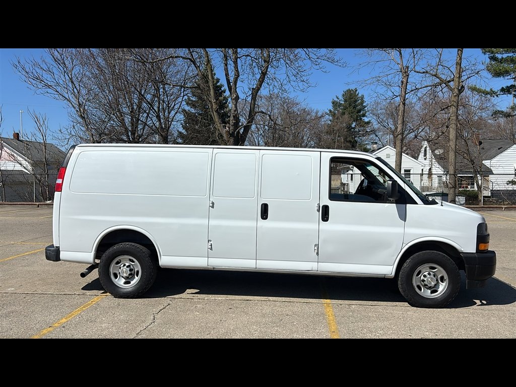 2022 Chevrolet Express Cargo 1WT - Photo 7