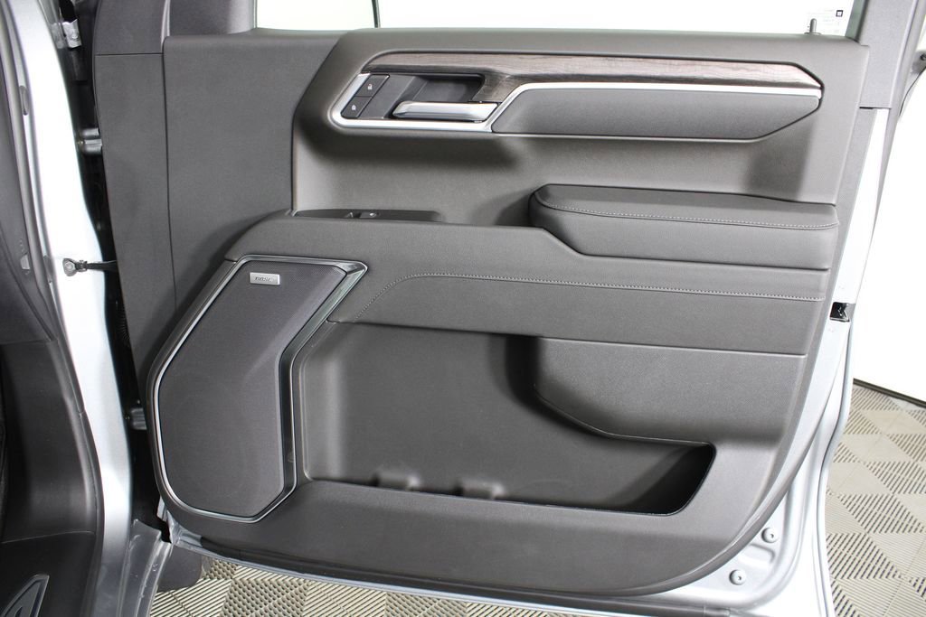 2026 Chevrolet Silverado 1500 LTZ - Photo 8