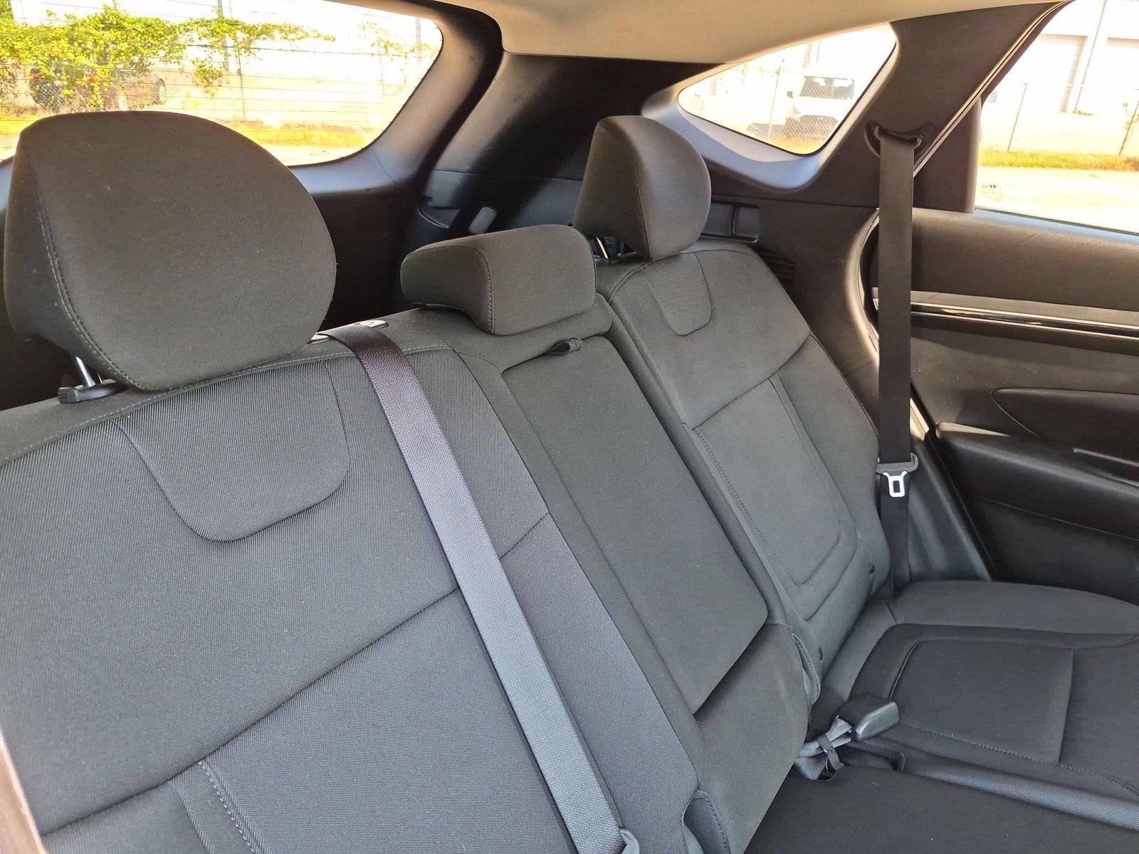 Used 2022 Amazon Gray Hyundai SE image 31