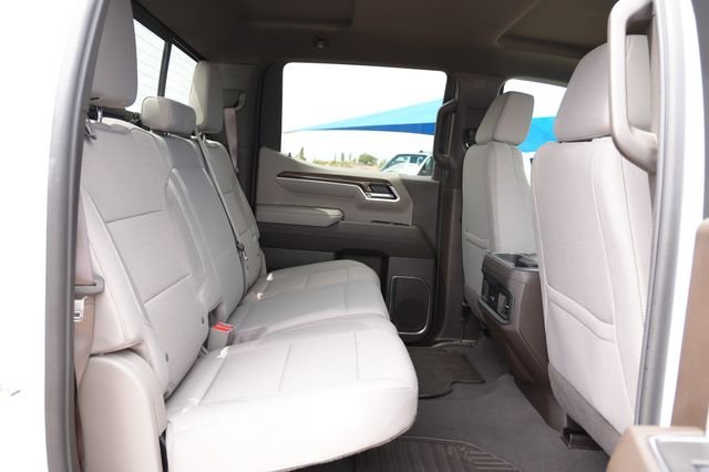 Used 2025 White Chevrolet LT image 11
