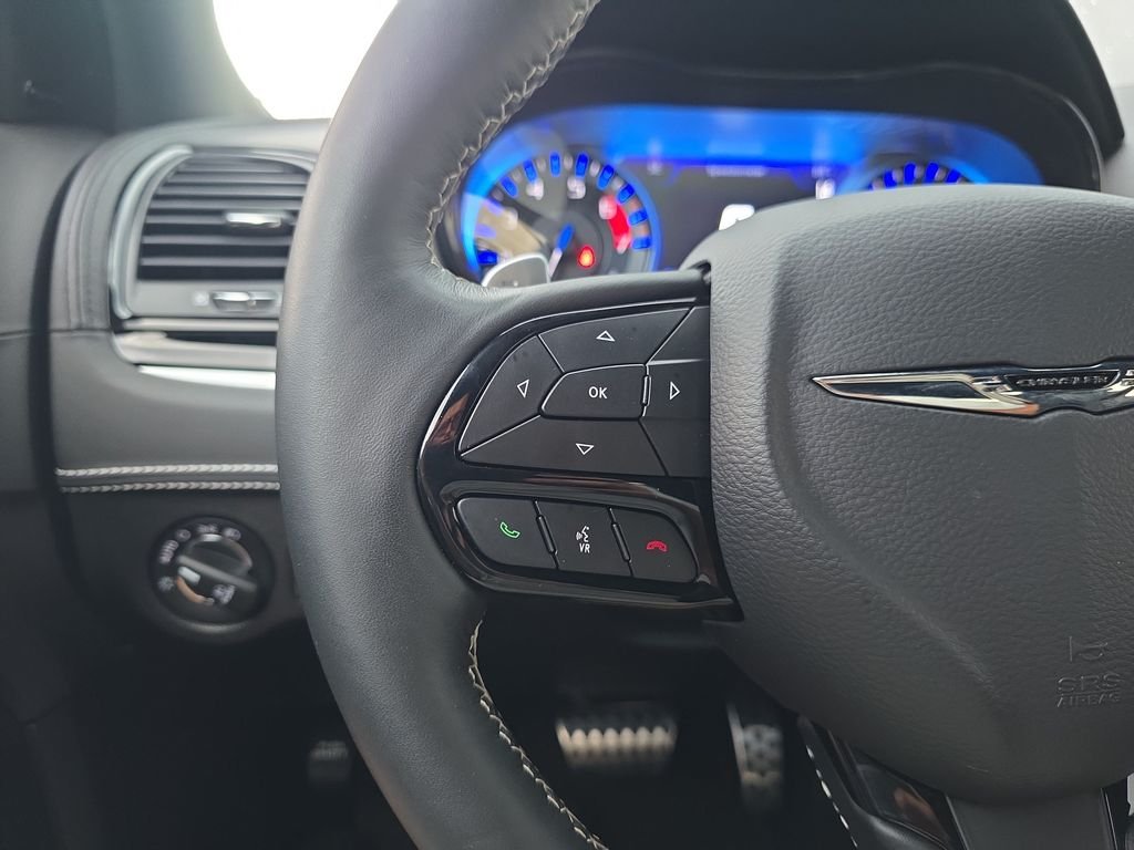 Used 2023 Black Chrysler C image 21