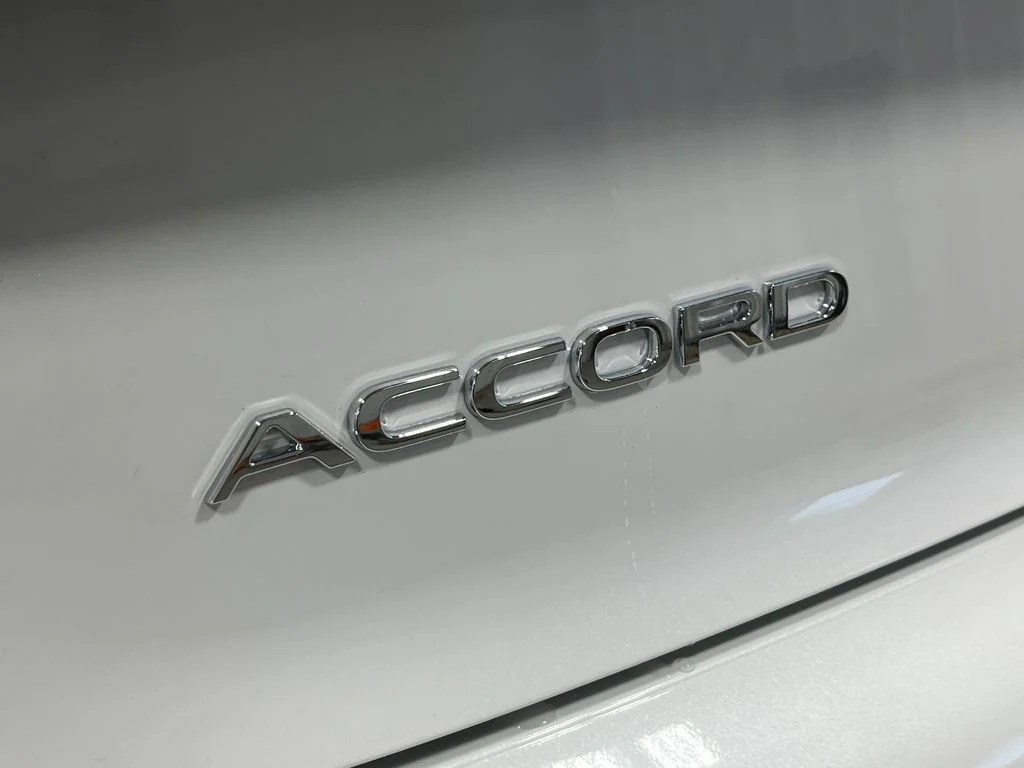 New 2026 Platinum White Pearl Honda EX-L image 6