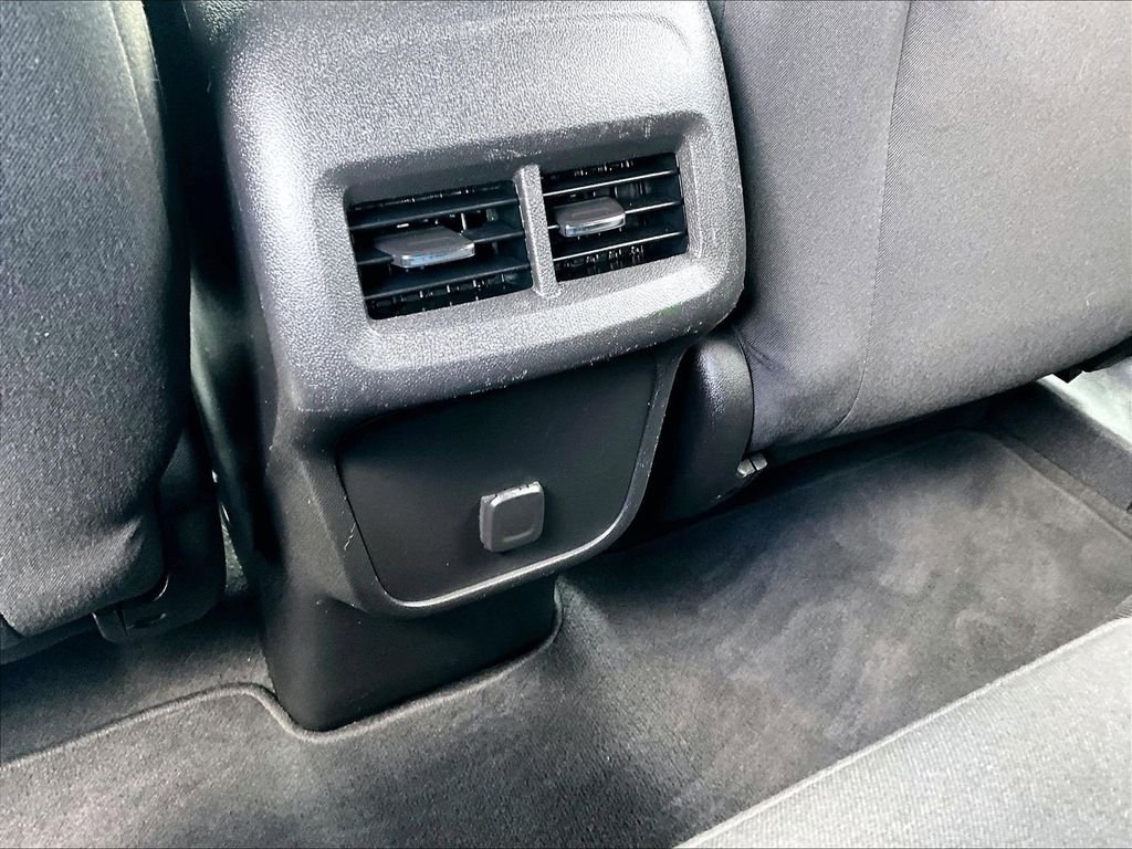 Used 2018 Red Chevrolet LT image 28