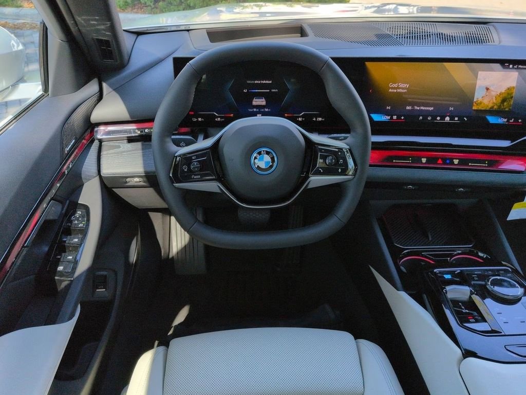 New 2026 White Metallic BMW eDrive40 image 16