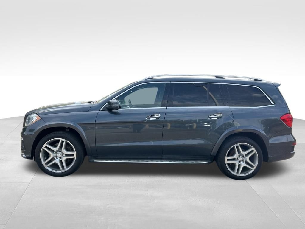 Used 2014  Mercedes-Benz GL 550 image 2