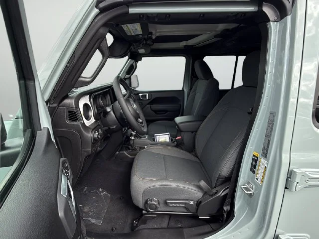 New 2027 Earl Clear-Coat Paint Jeep Sport S image 10