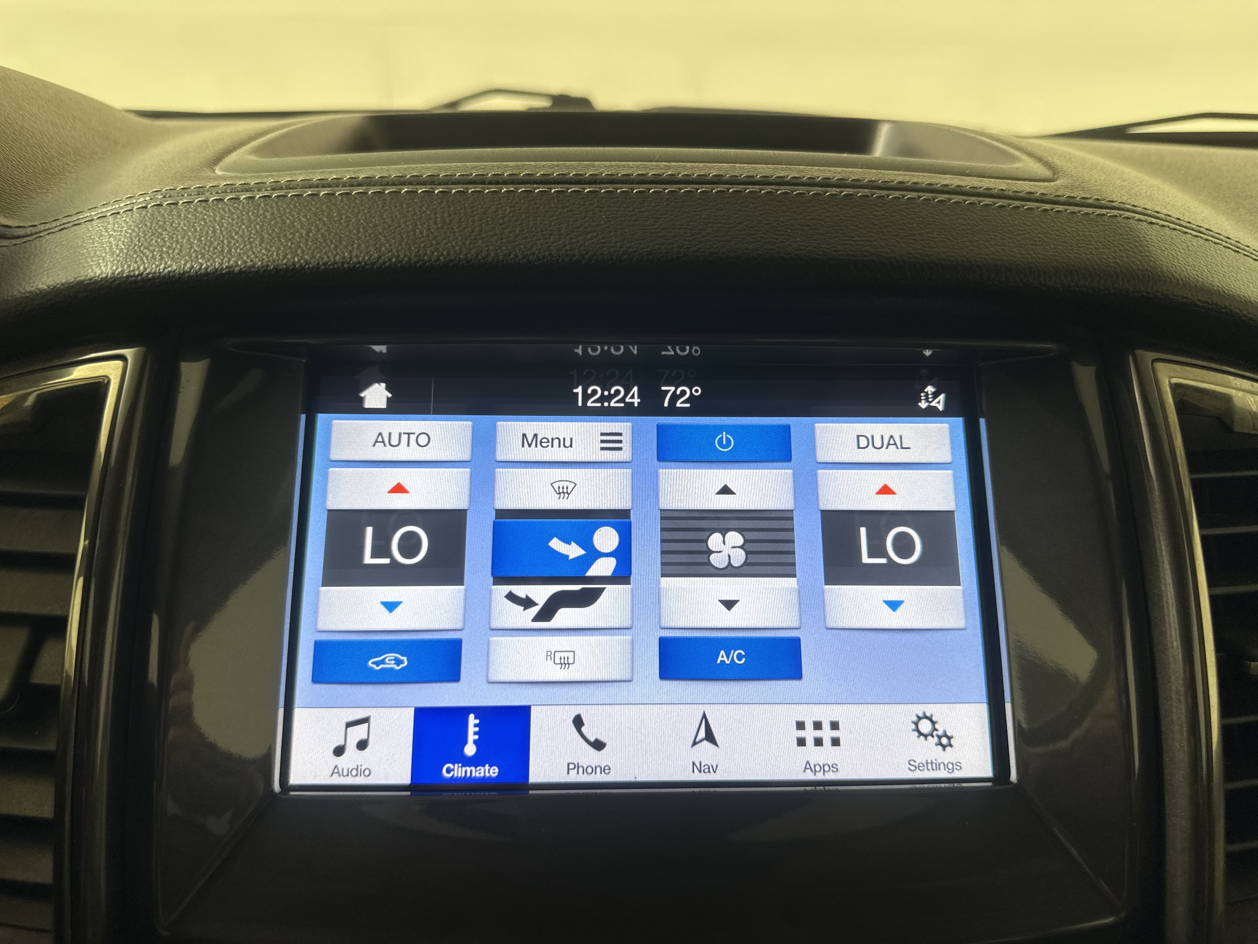 Used 2019 White Ford  image 16