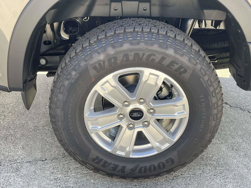 New 2026 Gray Ford XL image 9