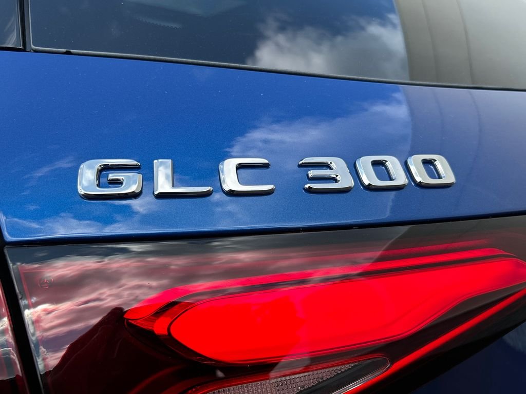 New 2027 Starling Blue Metallic Mercedes-Benz GLC 300 image 29