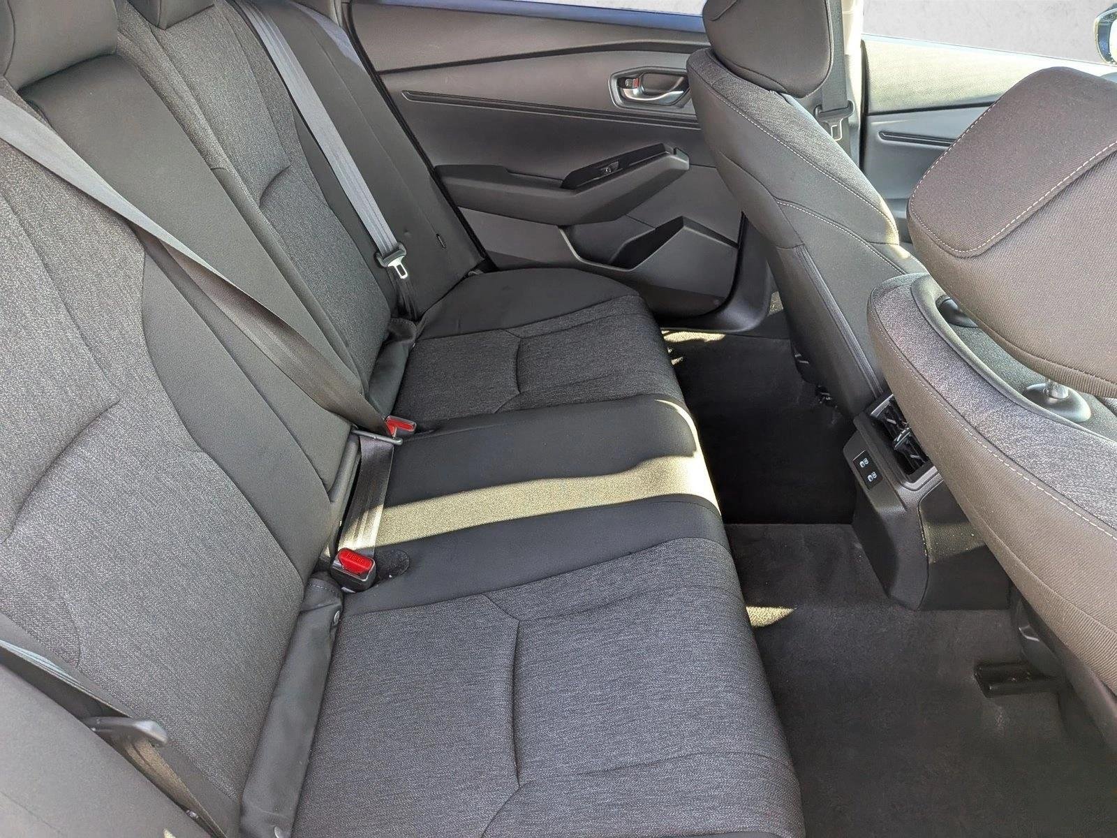 Used 2025 Solar Silver Metallic Honda SE image 18