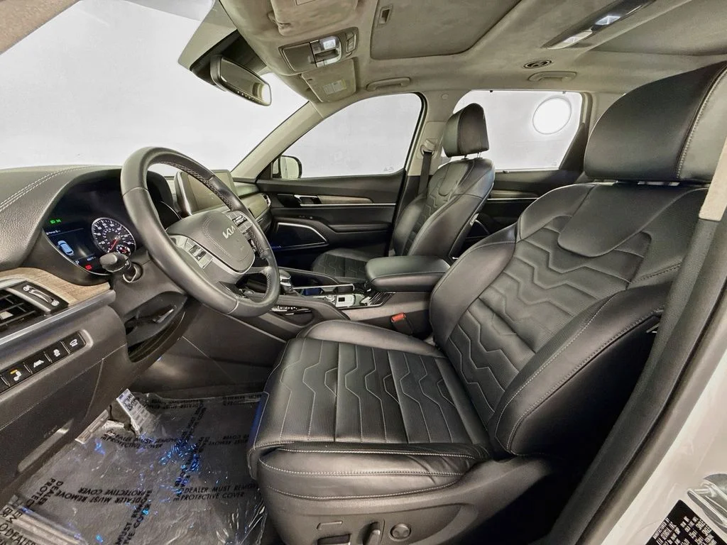 Used 2022 White Kia SX image 21