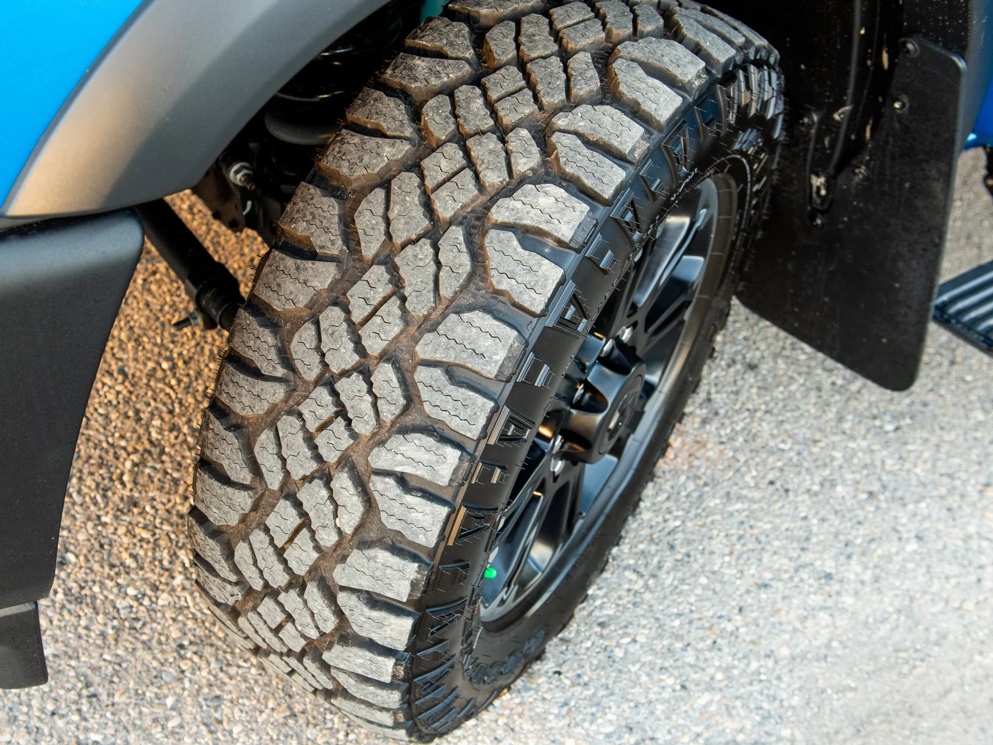 New 2027 Blue RAM Rebel* Crew Cab 4x4, Sunroof, Towing Tech Group, Passenger Screen image 2