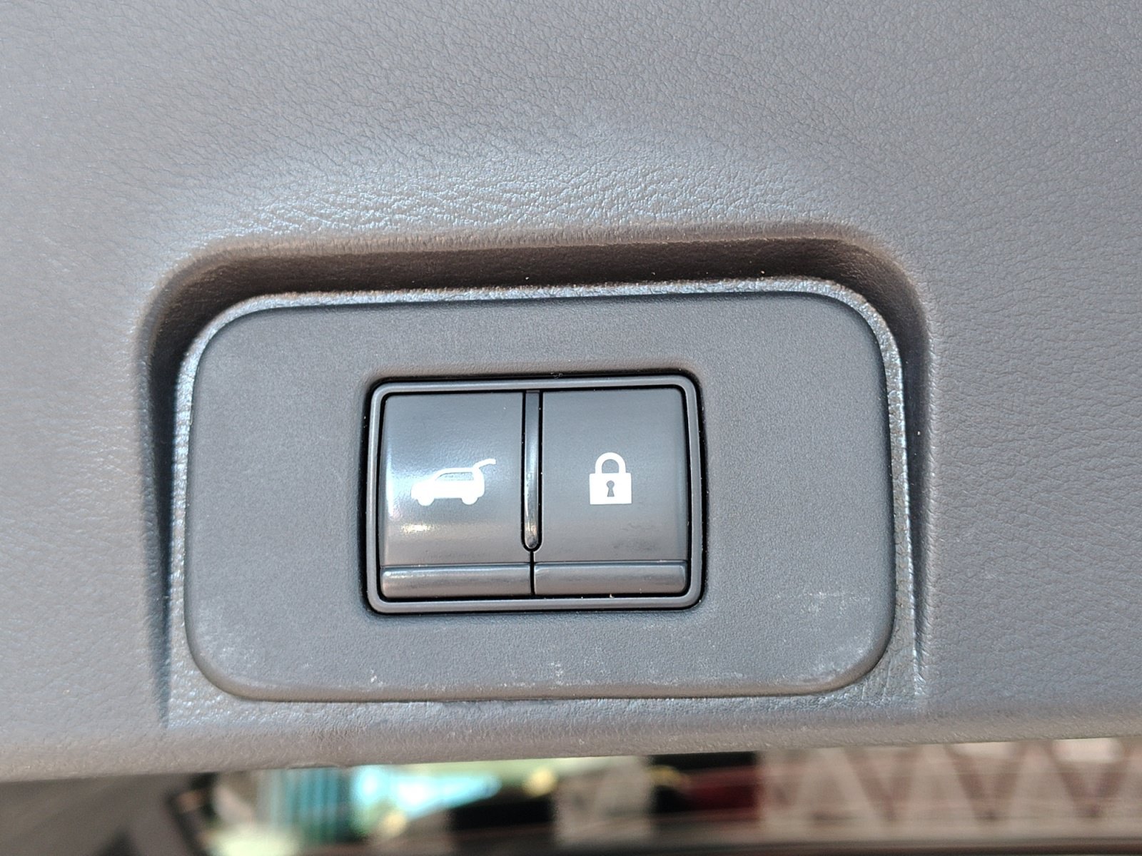 Used 2023 Super Black Nissan SV image 31