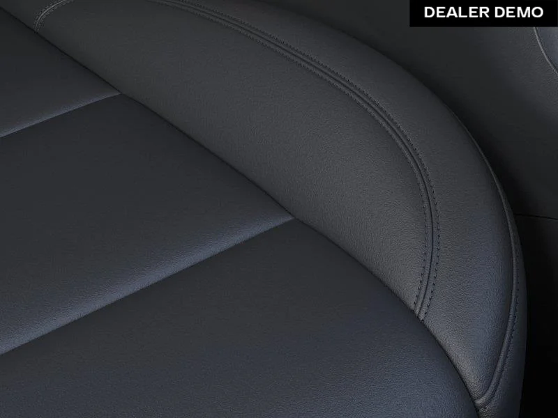 Used 2026  GMC Elevation image 21