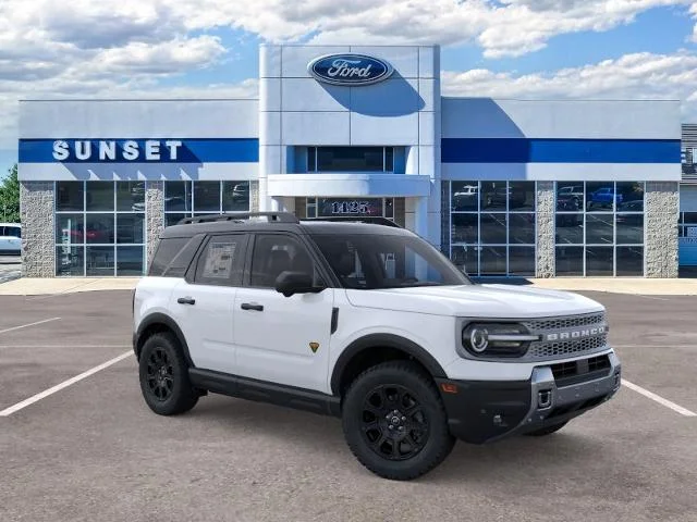New 2025 Oxford White Ford Badlands® image 7