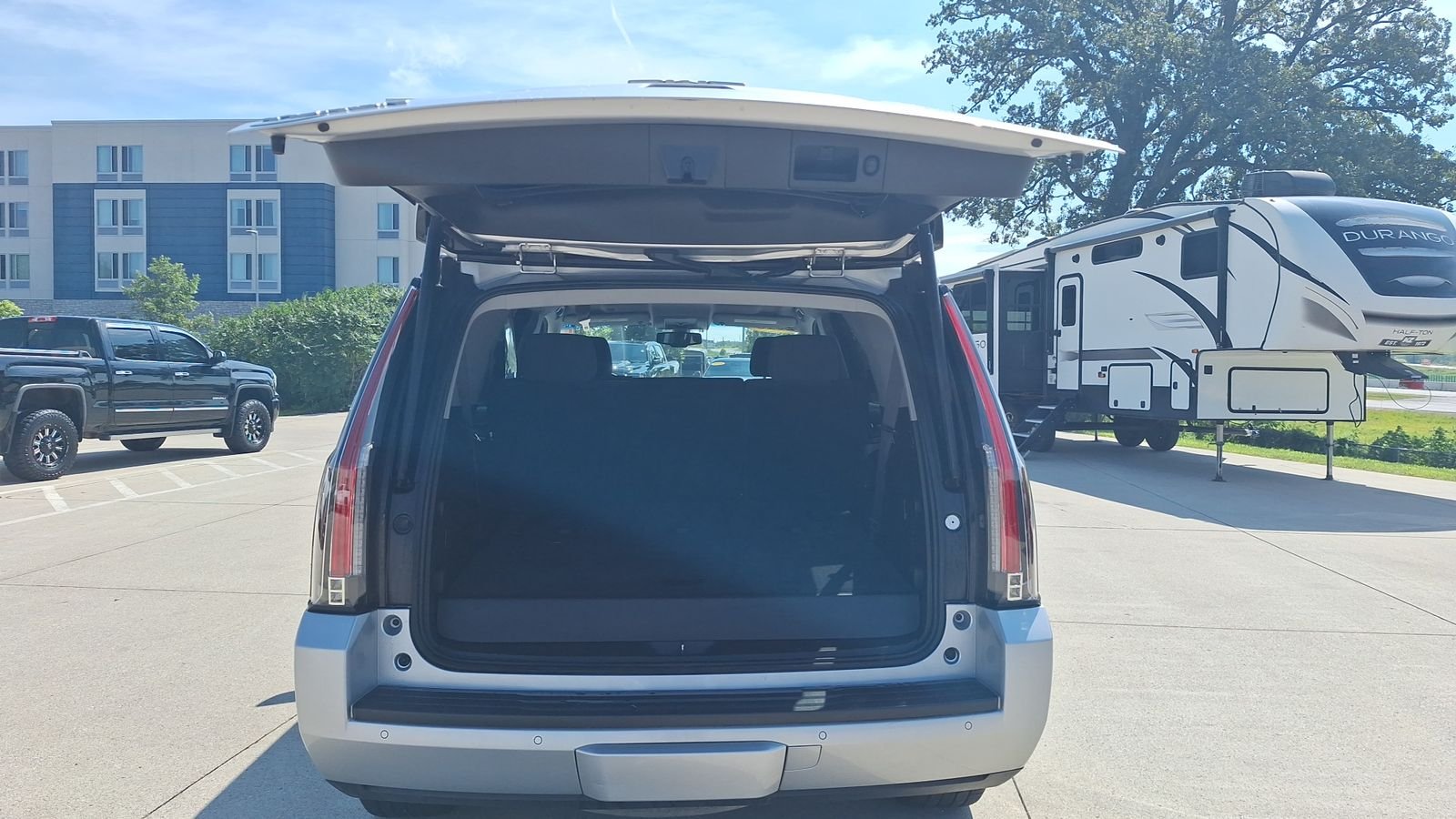 Used 2016 Silver GMC SLE image 15