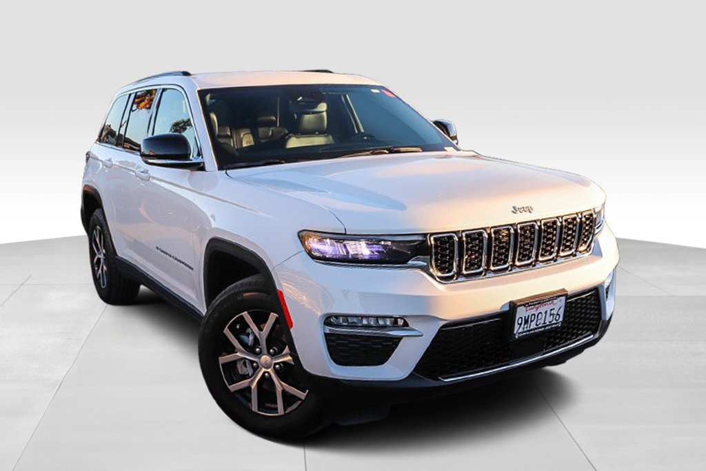 Used 2024 Bright White Clearcoat Jeep Limited image 2