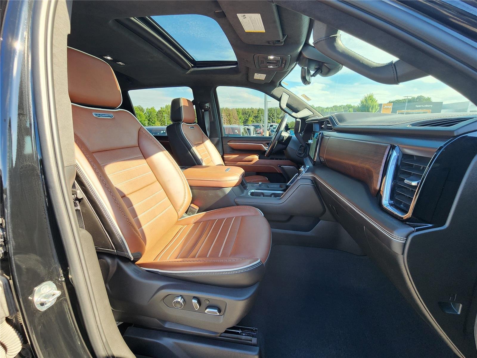 Used 2024 Onyx Black GMC Denali Ultimate image 9