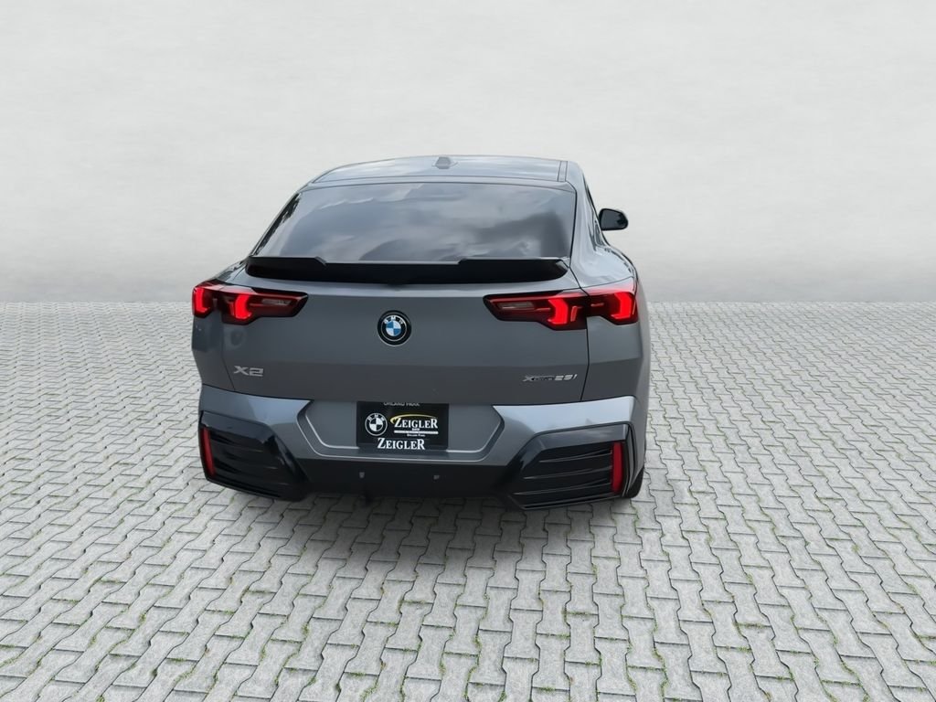 New 2026 Skyscraper Grey Metallic BMW xDrive28i image 7