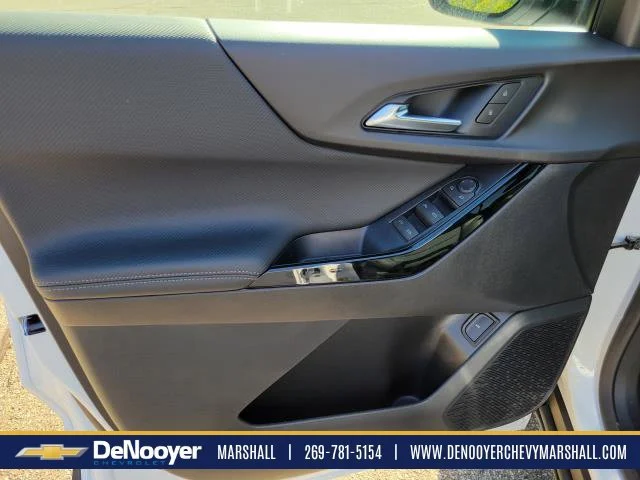 2027 Chevrolet Equinox LT - Photo 7